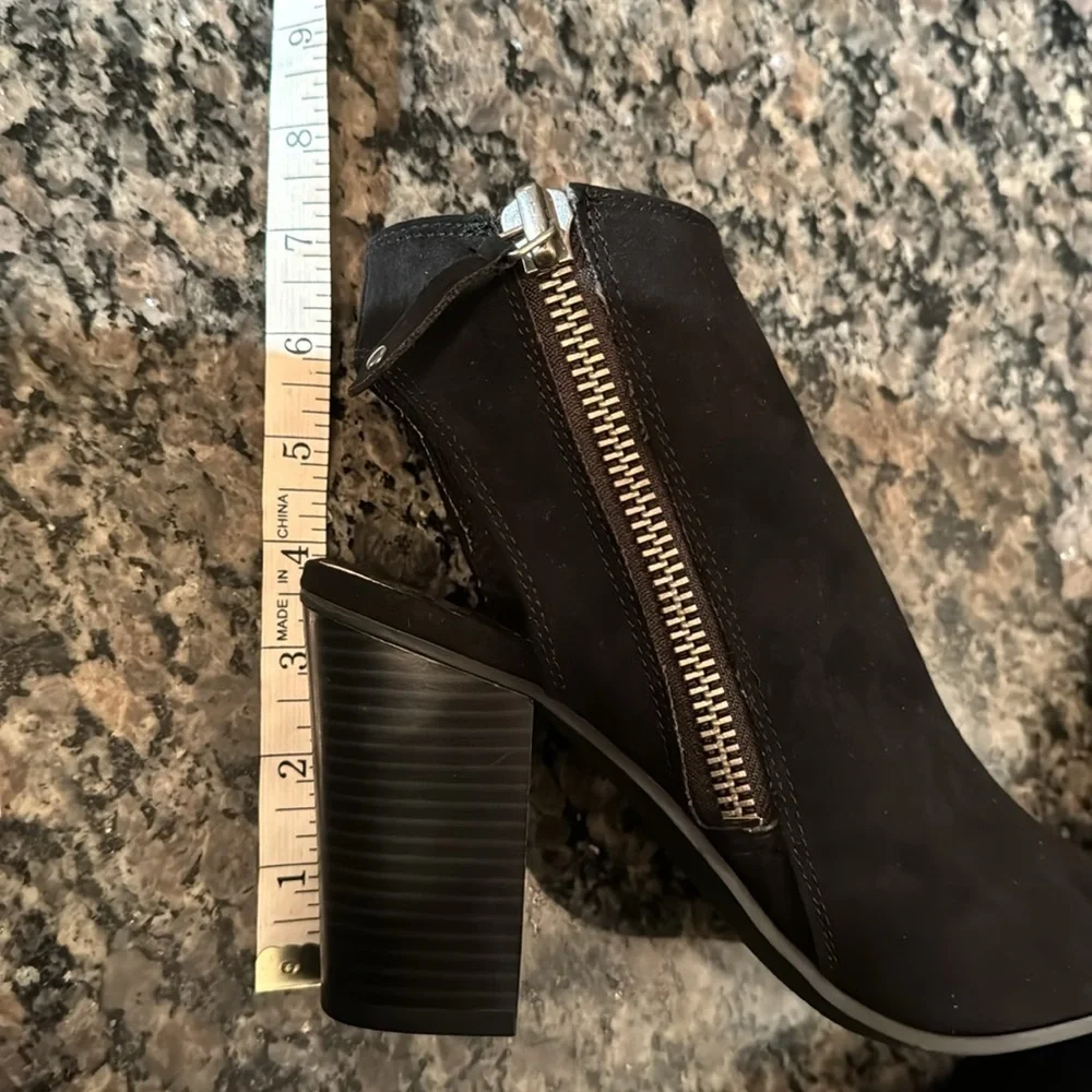 Madden girl black suede peep toe ankle boot NIB 8.5